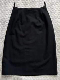 黒色タイトスカート ひざ丈