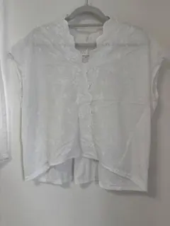 サマンサモスモスブルー　vネック刺繍トップス