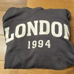 LONDON 1994 プリント パーカー チャコールグレー