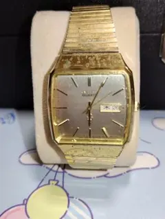 SEIKO　腕時計　ゴールド色