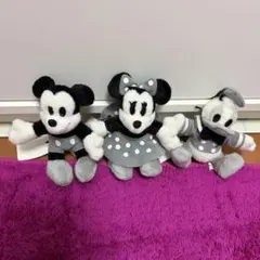 《未使用品》東京ディズニーランド★ぬいぐるみバッヂ 3個セットモノクロ