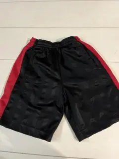 110cm 黒赤 ハーフパンツ