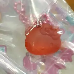 【グミ付き】サンリオ グミチュアチャーム グミ＆ミニポーチ ハローキティ