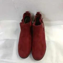 赤いスエードショートブーツ サイドバックル付き　M　新品未使用