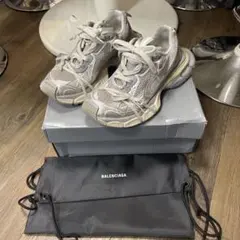 2025年最新】3xL balenciaga 42の人気アイテム - メルカリ