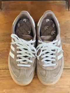 アディダス　ハンドボールスペツィアル　23cm