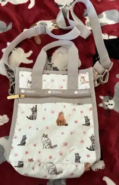 LeSportsac 猫柄 2way ショルダーバッグのサムネイル