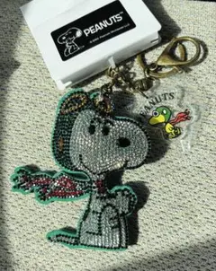 新品 スヌーピー キラキラ　バッグチャーム