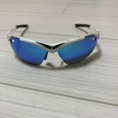 Item thumbnail for item b6eb2722-b021-41e1-ab12-b8c60c27b5e7