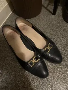 フェラガモ ローヒールパンプス