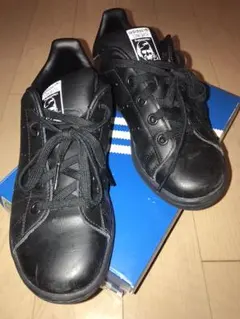 アディダススニーカーキッズ