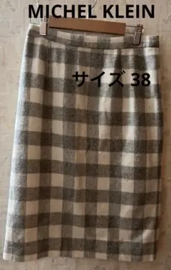 グレーとホワイトのチェック柄ウールタイトスカート