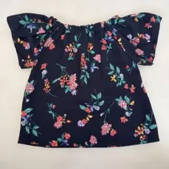 美品　フラワープリント トップス 130