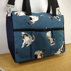 ファスナー付ショルダーバッグ(紺地にねこ)