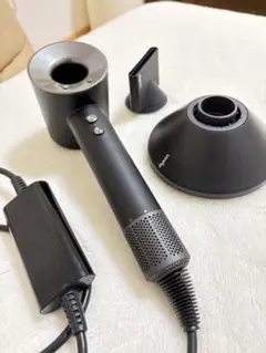 美品 Dyson hd08 ダイソン ヘアドライヤー スカルプケア 爆風速乾 美品 Dyson hd08 ダイソン ヘアドライヤー スカルプケア 爆風速乾