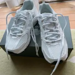 ニューバランス MR530 22.5cm