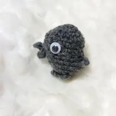 5◯□3.カラスのあみぐるみ