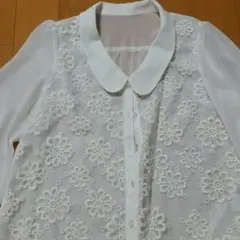 美品な白ブラウス