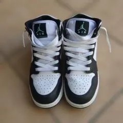 最終お値段NIKEエアジョーダン 1 ミッド