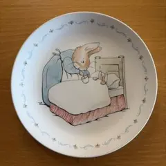 ウェッジウッド ピーターラビット 20cm プレート（お母さんとベッド柄）
