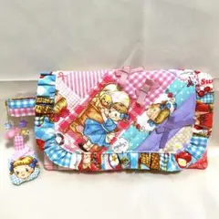 マーガレットアンドソフィー　フリル蓋付きマルチケース　キーホルダー付き