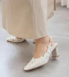 RANDA フラワーカットストラップパンプス　ホワイト　Lサイズ