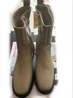 新品未使用　ルノンキュール　トラックソールブーツ　カーキ　サイズM