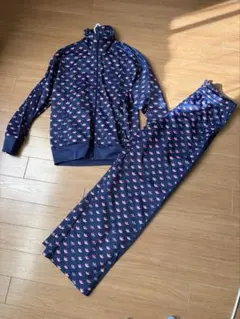 adidasオリジナル総柄セットアップ未使用に近い値下げ希望出してok別売りok