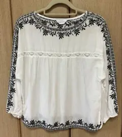 【SIMPLICITÉ 】刺繍入り長袖ブラウス ホワイト　春　秋