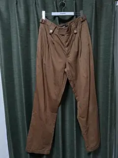 Desigual. デシグアル パンツ　ヘリンボーン　メンズ