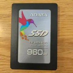 ADATA 2.5インチ SSD 960GB 健康度100% - メルカリ
