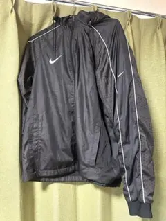 ナイキ　ウィンドブレーカー