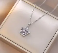 花形 ネックレス 紫色のストーン
