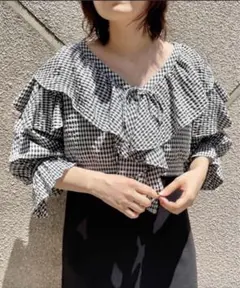 定価5500円 新品タグ付 フリルボレロロングスリーブ ローリーズファーム