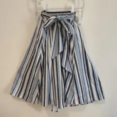【2月末消去】tocco 青と白のストライプ フレアスカート