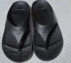 Mサイズ(24〜24.5) TELIC リカバリーサンダル ブラックのサムネイル
