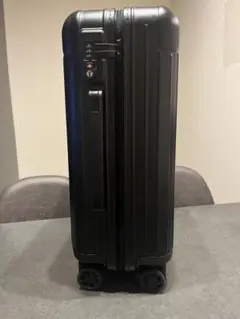 Rily様 専用RIMOWA ESSENTIAL キャビンS マットブラックのサムネイル