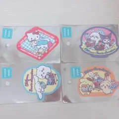 ちいかわ×サンリオ　スーパーマーケットなスマホに貼れるサイズのステッカー