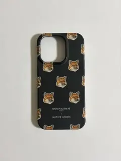 メゾンキツネ MAISON KITSUNE iPhone 15 Pro ケース