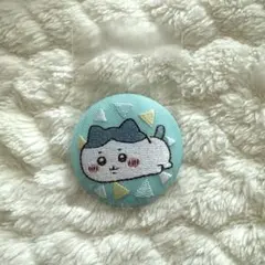 ちいかわ　刺繍缶バッジ