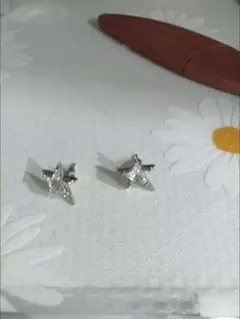 星型クリスタルピアス