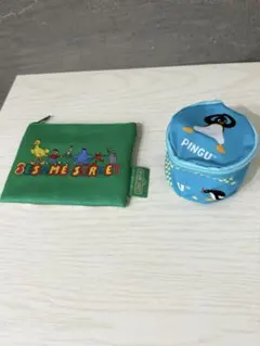ガチャガチャ　セサミストリート　PINGU ポーチ　2点セット