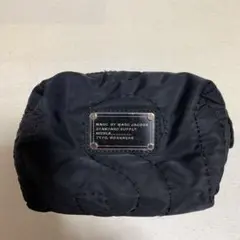 マークバイマークジェイコブス 大容量ポーチ