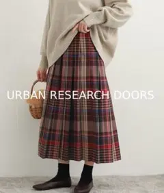 【美品】URBAN RESEARCH DOORS カラーチェックプリーツスカートのサムネイル