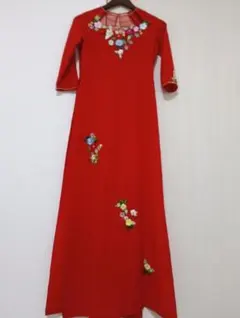アオザイ 赤い花刺繍ロングドレス