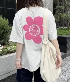 【新品】CPCM 立体ぷくぷく花ロゴTシャツ　半袖 オーバーサイズ　フリーサイズのサムネイル