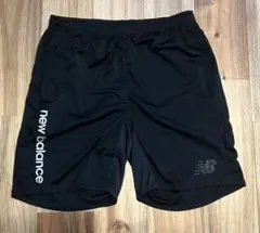 new balance ブラックショートパンツ　Lサイズ