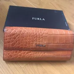 FURLA 長財布 茶 人気の定番品！型押し 年末までの値下げ！