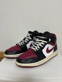 Nike Air Jordan 1 ブラック/レッド/ホワイト