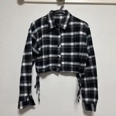 SHEIN チェック柄 クロップド丈 長袖シャツ ブラック系
